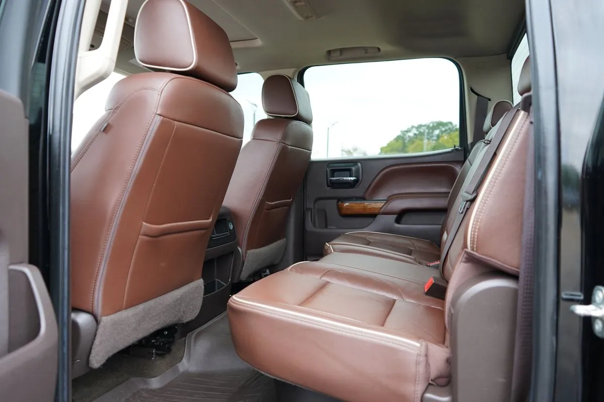 Chevrolet Silverado photo 36