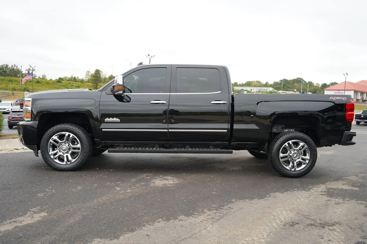 Chevrolet Silverado photo 7
