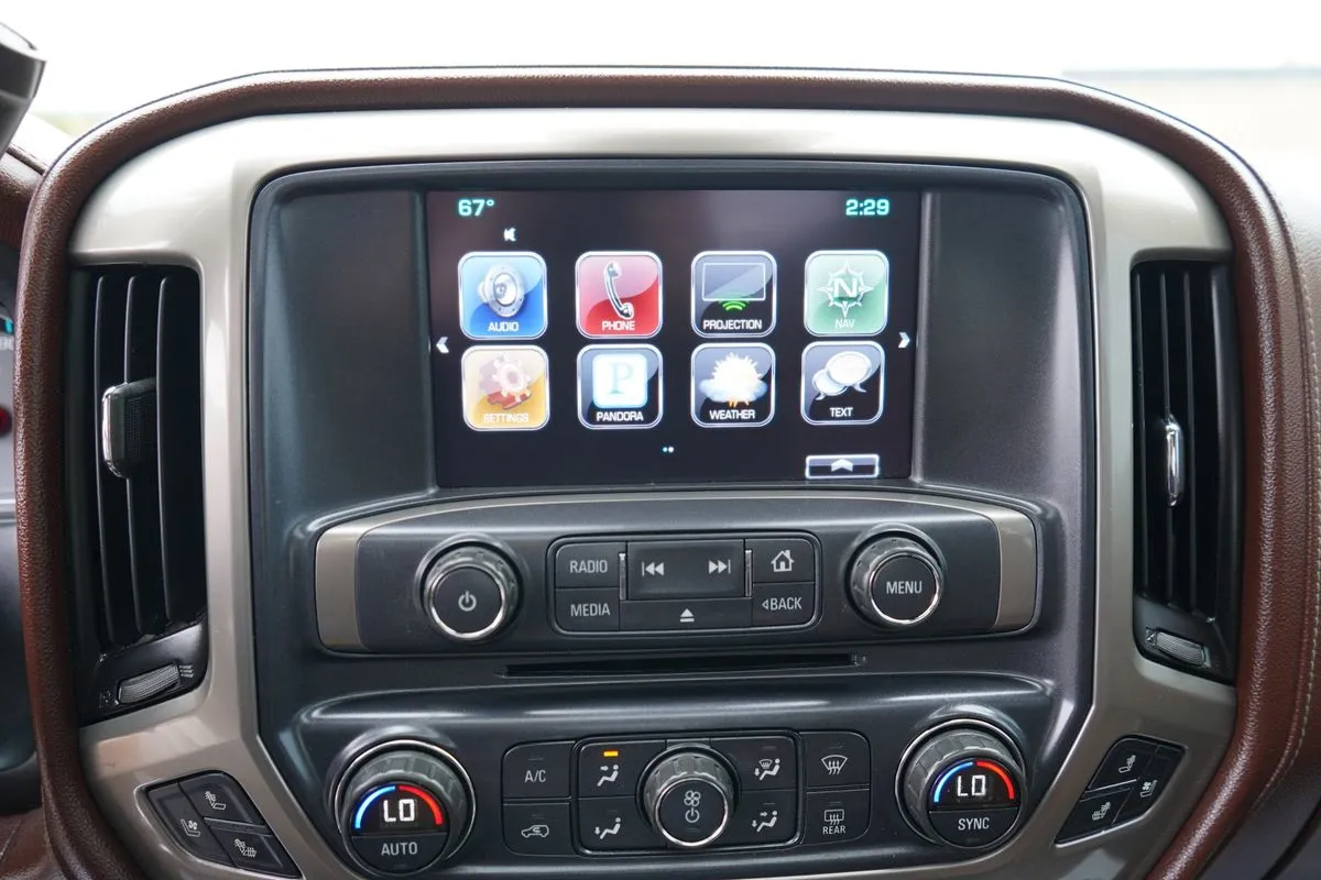 Chevrolet Silverado photo 39