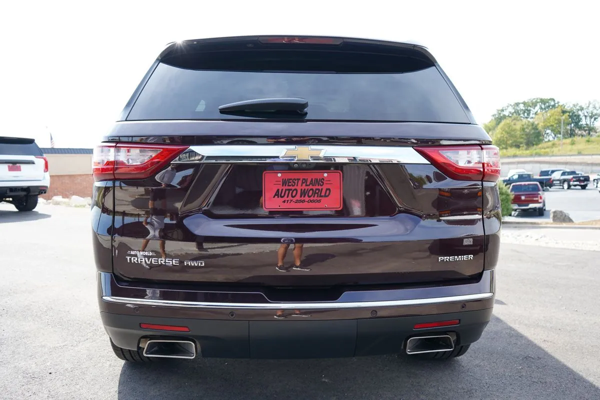Chevrolet Traverse photo 12
