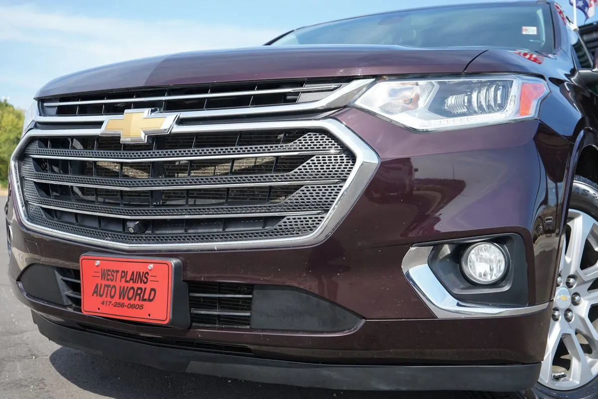 Chevrolet Traverse photo 3