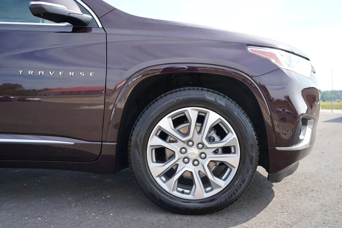 Chevrolet Traverse photo 14