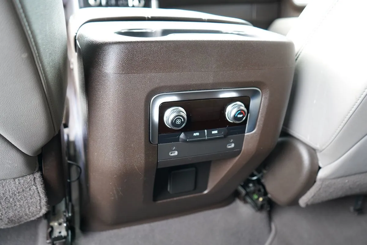 GMC Yukon photo 35