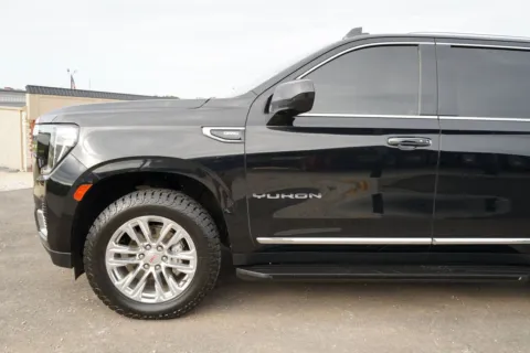 More photos of 2021 GMC Yukon SLT at West Plains Auto World, MO
