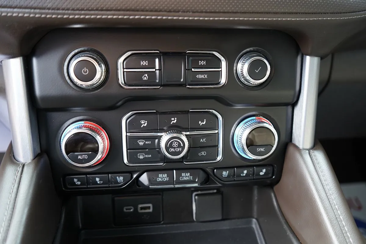 GMC Yukon photo 28