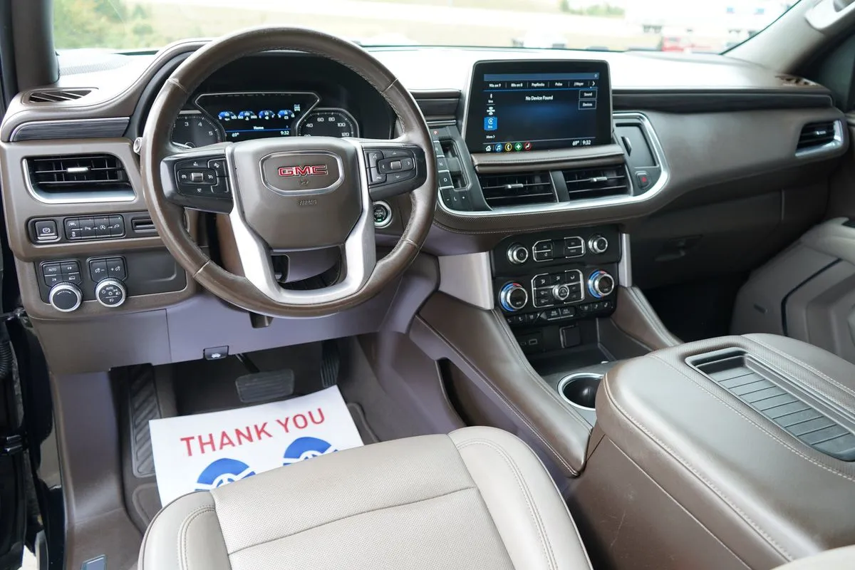 GMC Yukon photo 14