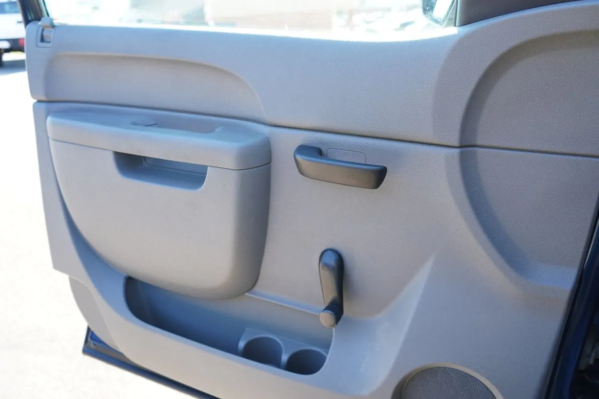Chevrolet Silverado photo 18