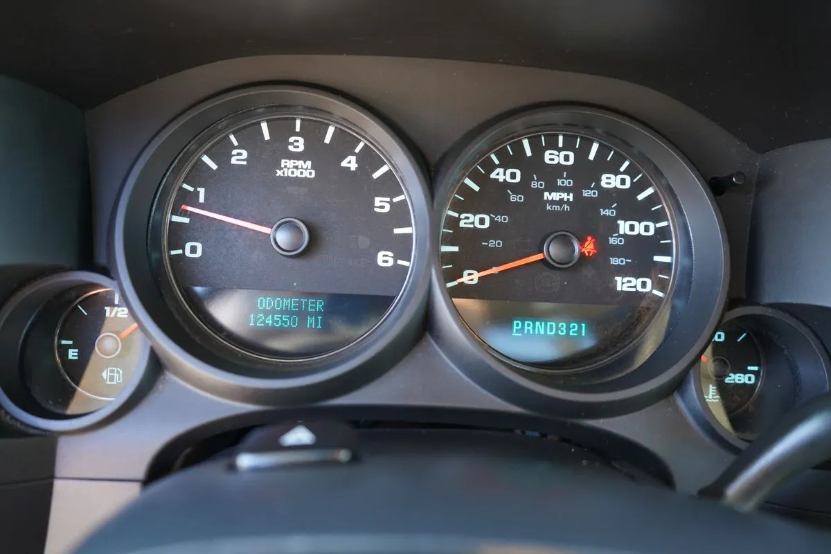 Chevrolet Silverado photo 17