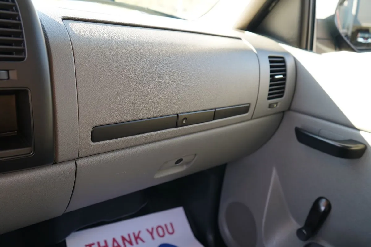 Chevrolet Silverado photo 20