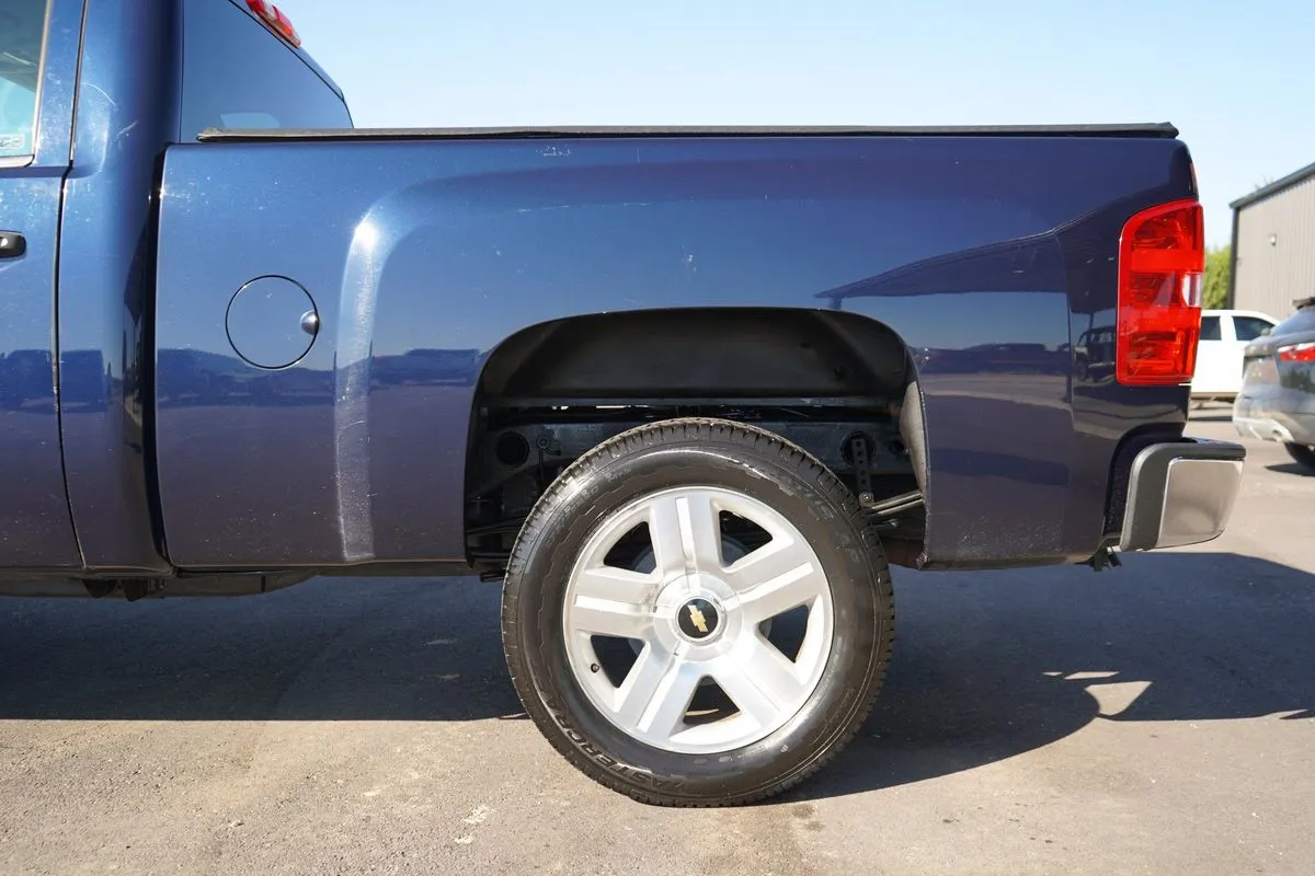 Chevrolet Silverado photo 7