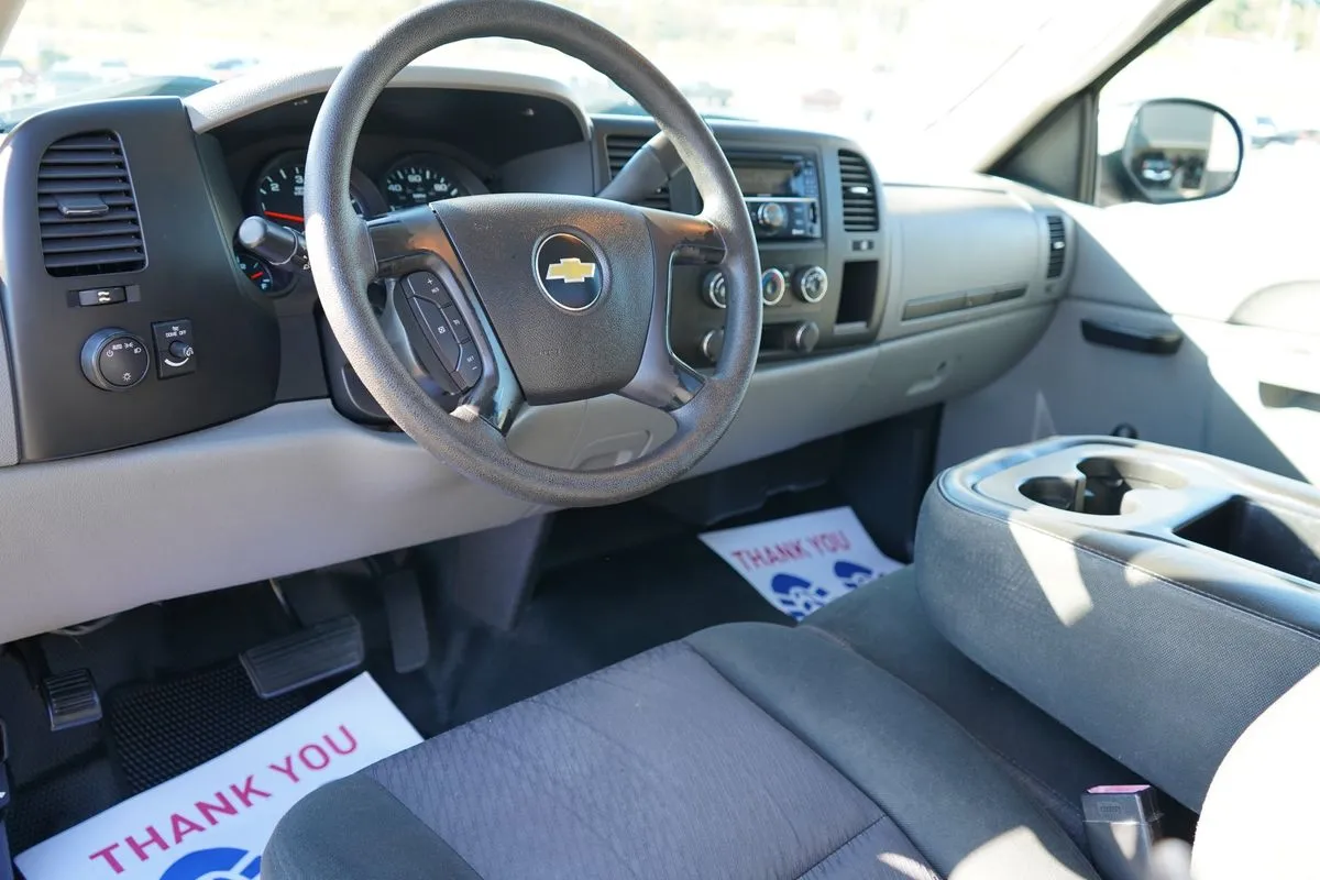 Chevrolet Silverado photo 15