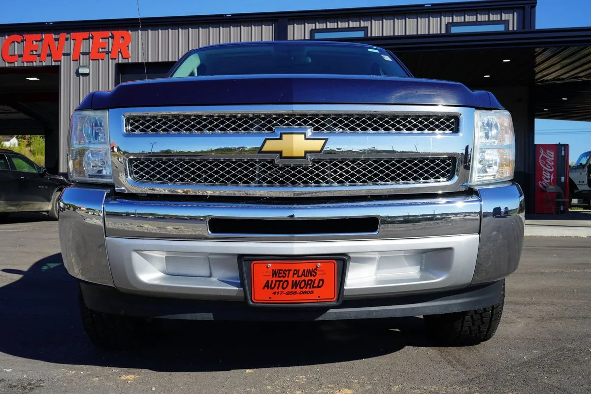 Chevrolet Silverado photo 14