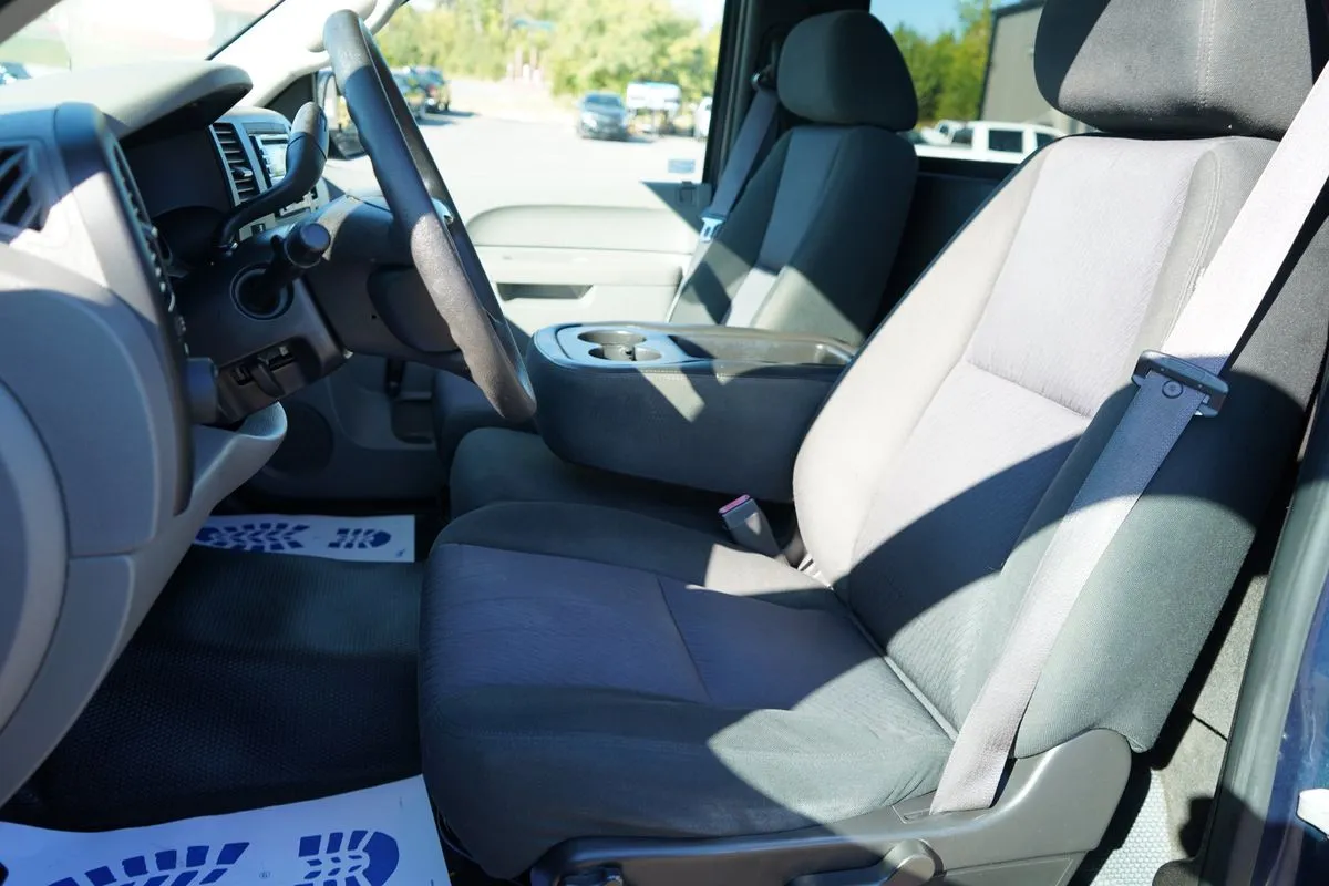 Chevrolet Silverado photo 19