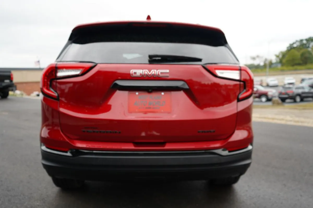 GMC Terrain photo 12