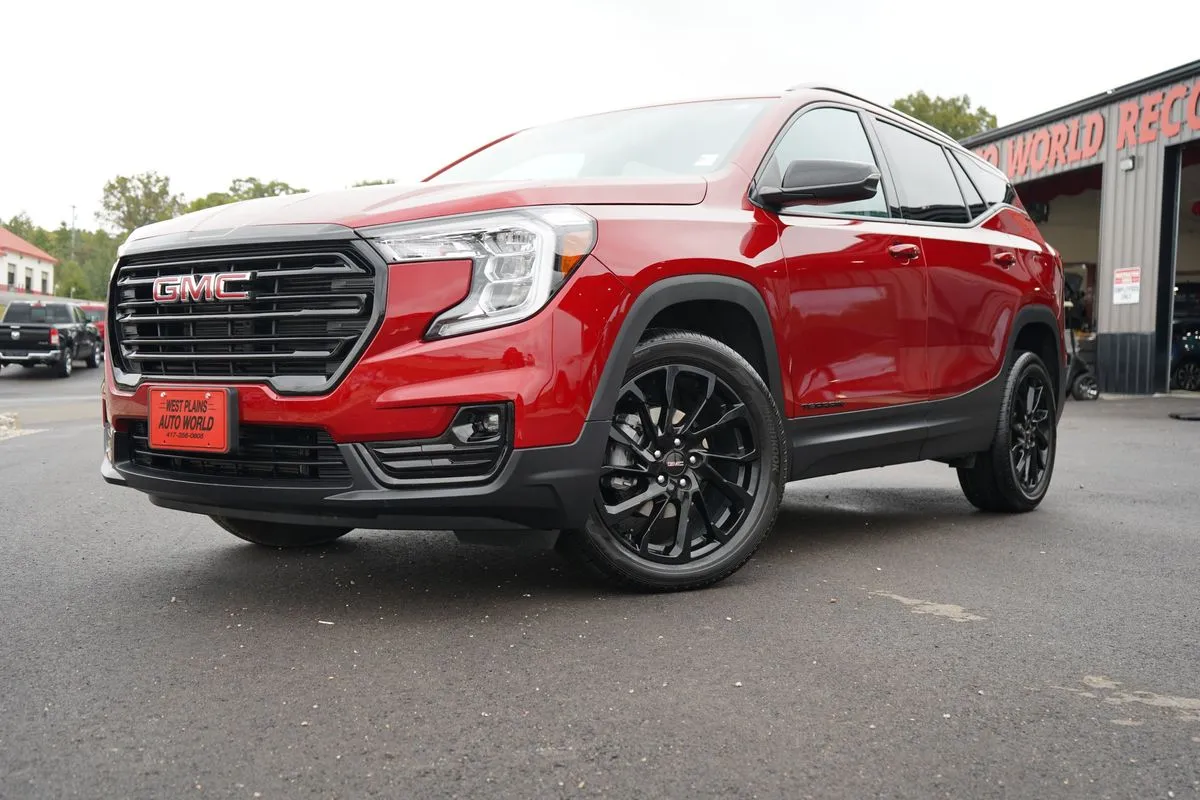 GMC Terrain photo 2