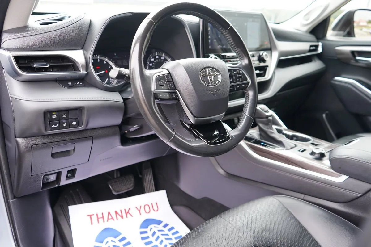 Toyota Highlander photo 18