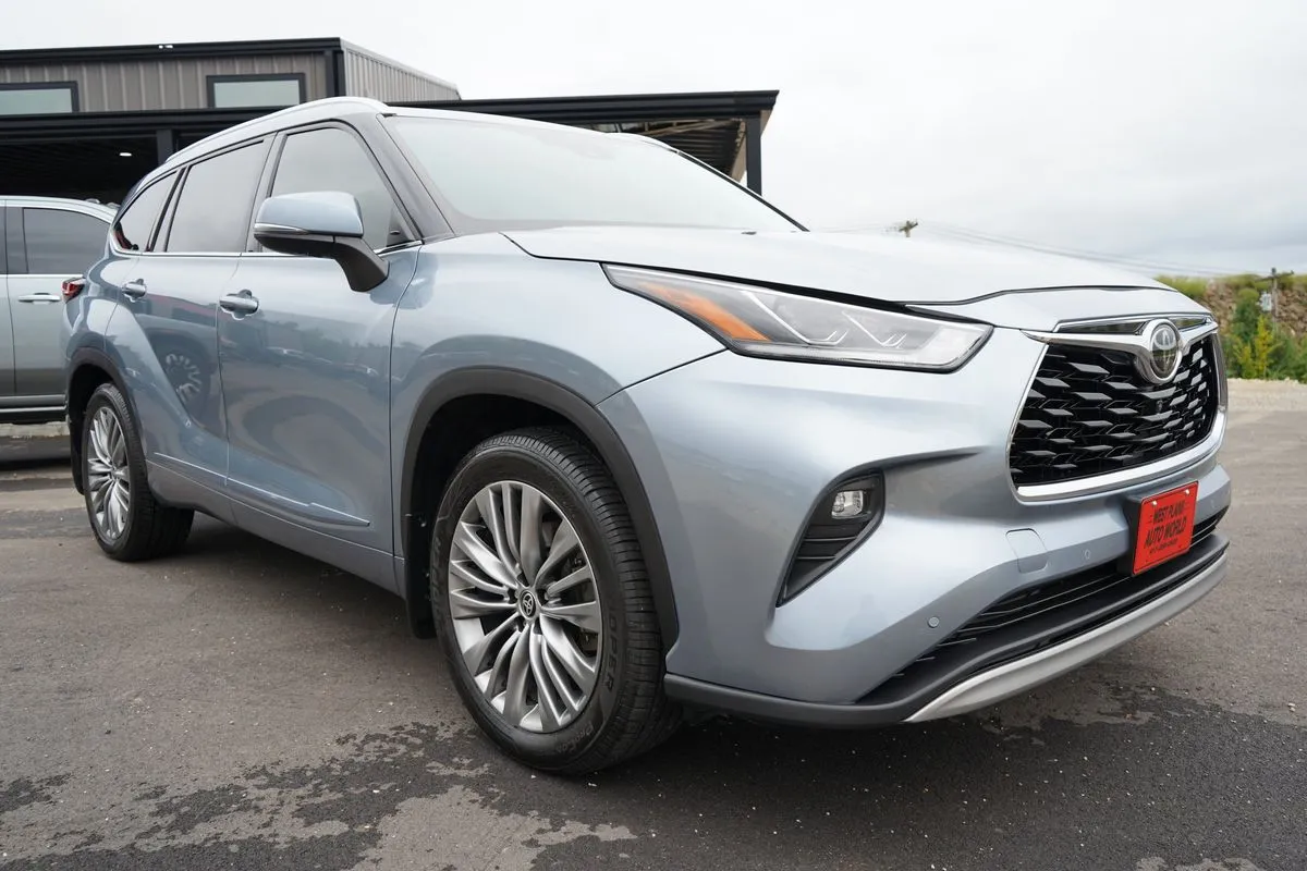 Toyota Highlander photo 12