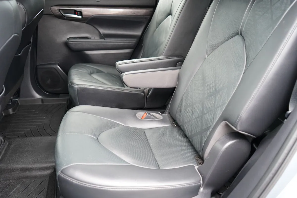 Toyota Highlander photo 38