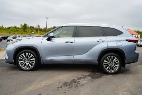 More photos of 2021 Toyota Highlander Platinum at West Plains Auto World, MO
