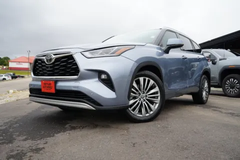 Blue 2021 Toyota Highlander Platinum for sale in West Plains, MO
