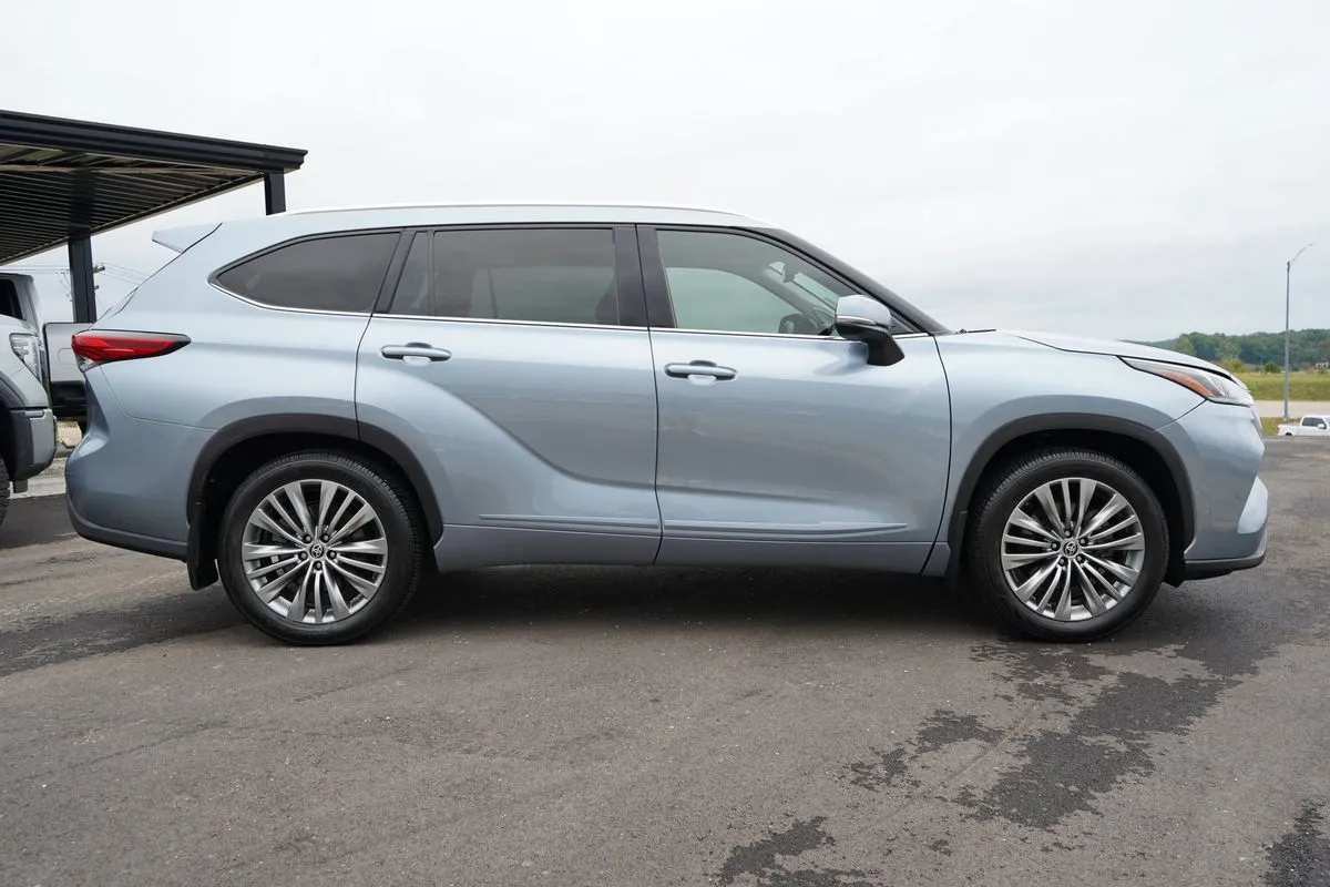 Toyota Highlander photo 11
