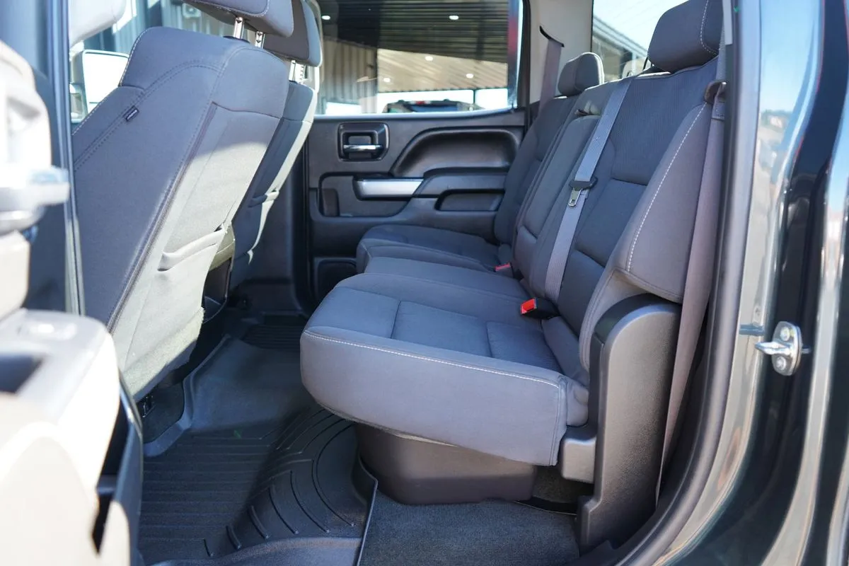 Chevrolet Silverado photo 39