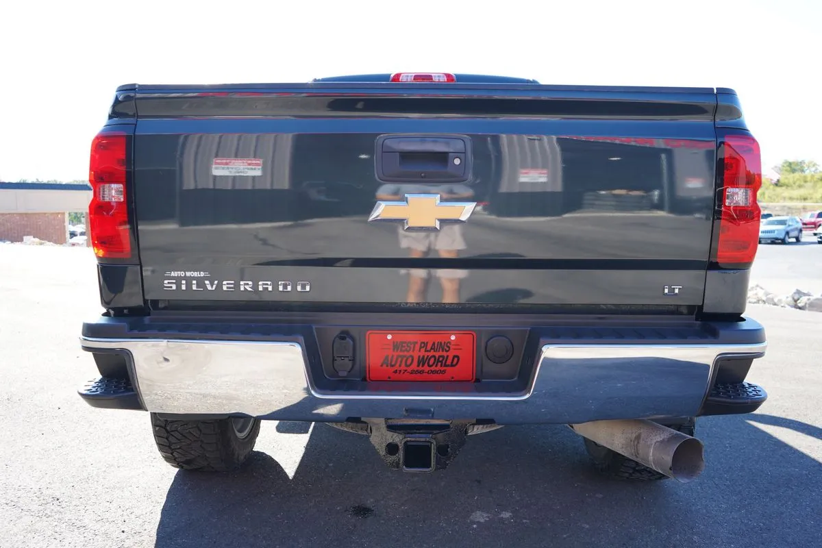 Chevrolet Silverado photo 10