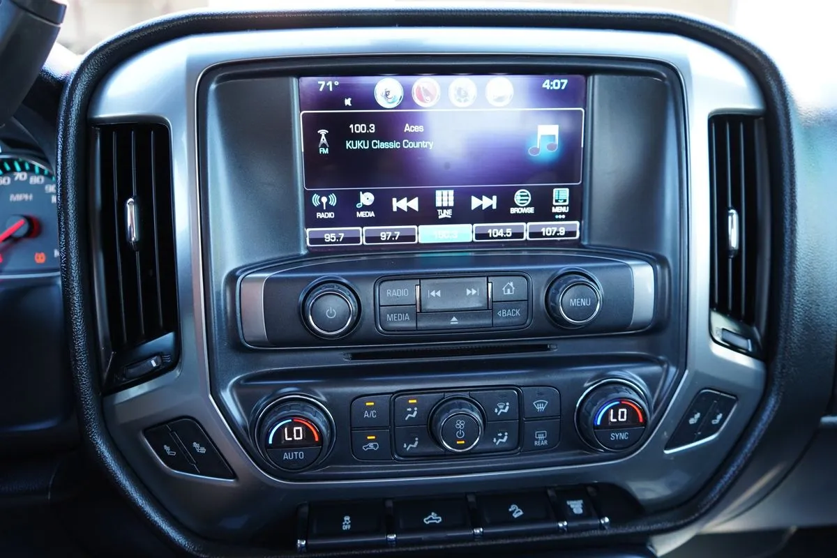 Chevrolet Silverado photo 28