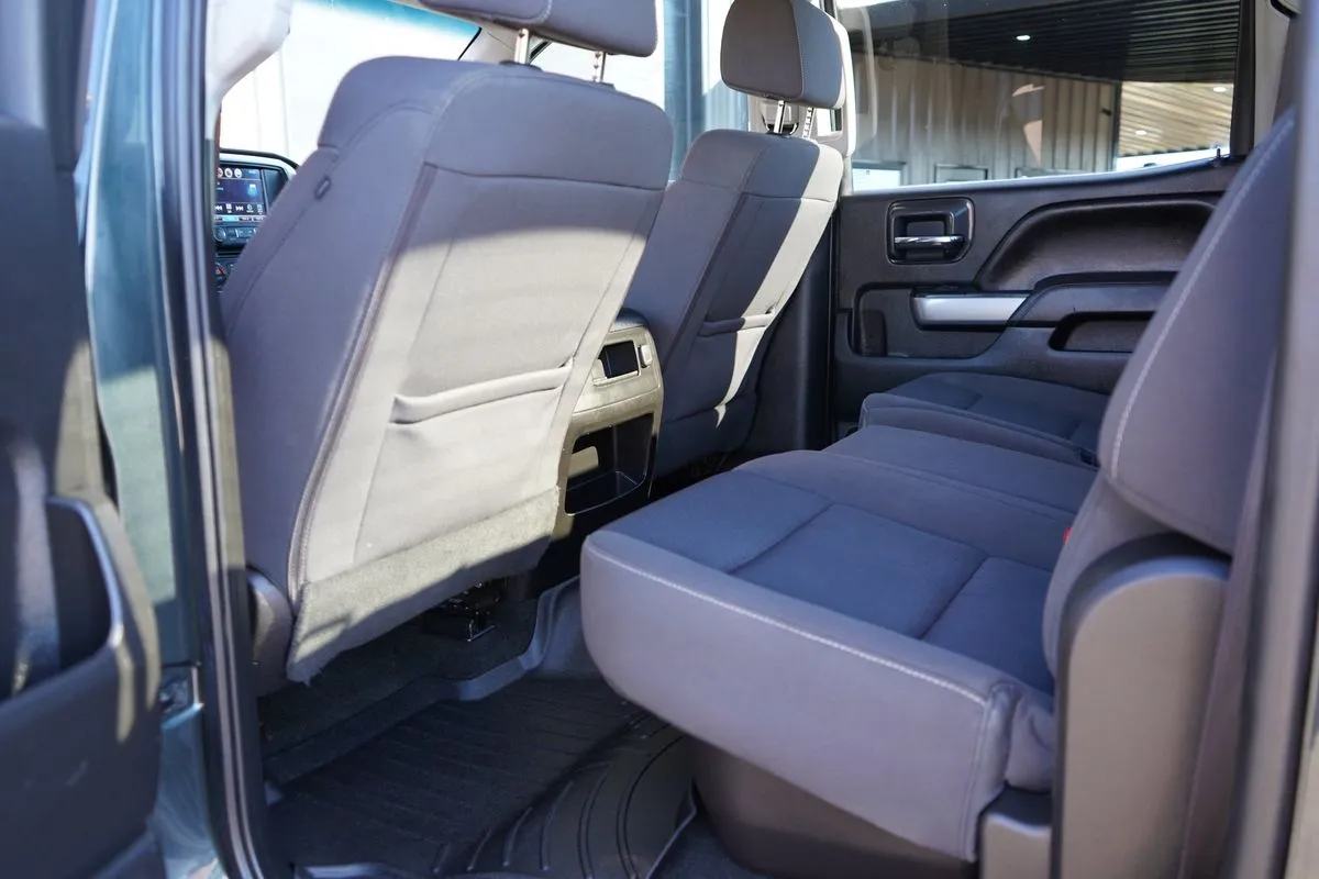 Chevrolet Silverado photo 40