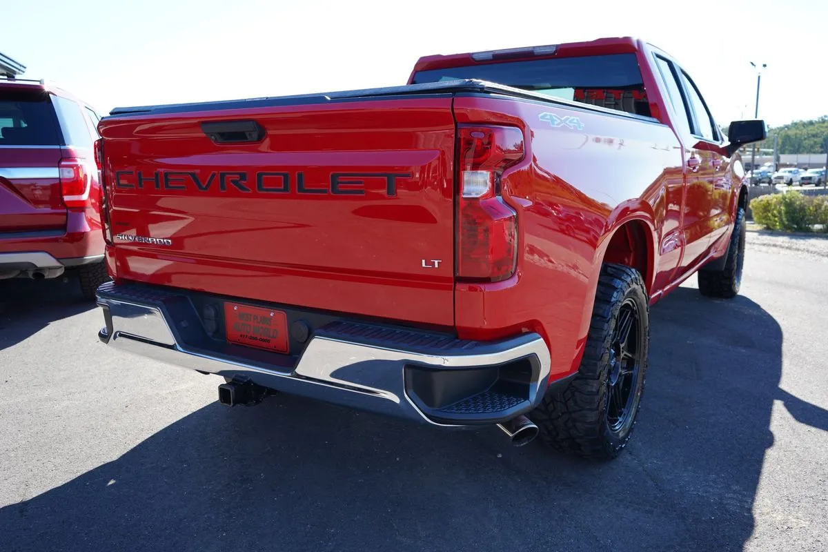 Chevrolet Silverado photo 12