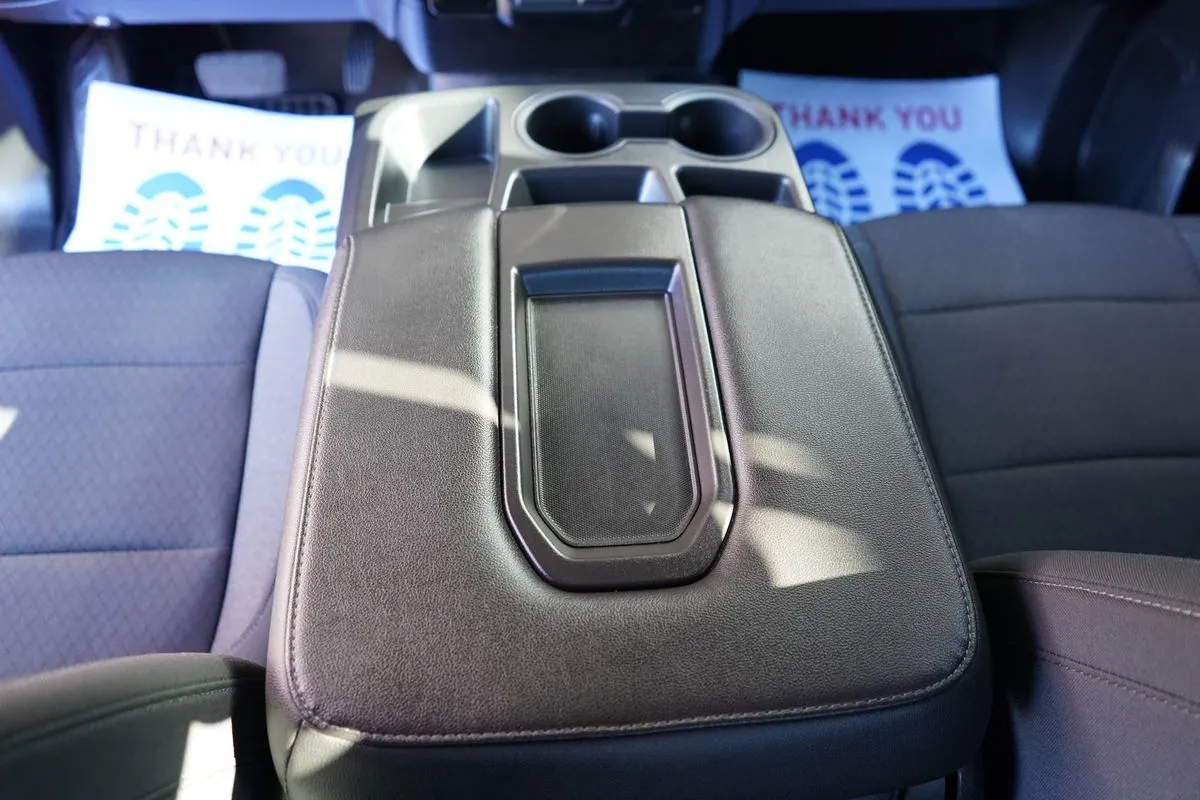 Chevrolet Silverado photo 37