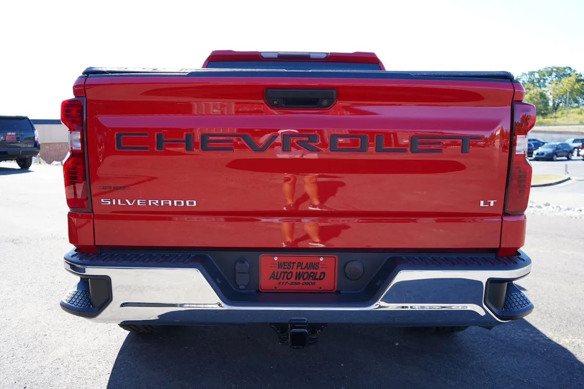 Chevrolet Silverado photo 11