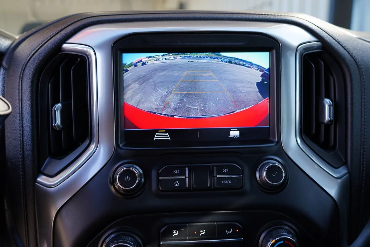 Chevrolet Silverado photo 33
