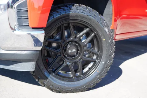 More photos of 2020 Chevrolet Silverado 1500 4WD Double Cab Standard Bed LT at West Plains Auto World, MO