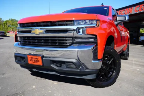 Photos of 2020 Chevrolet Silverado 1500 4WD Double Cab Standard Bed LT for sale in West Plains, MO at West Plains Auto World
