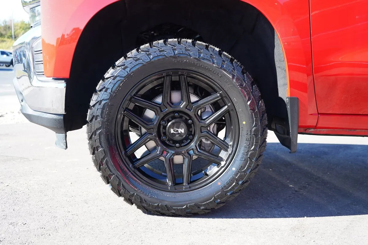 Chevrolet Silverado photo 7