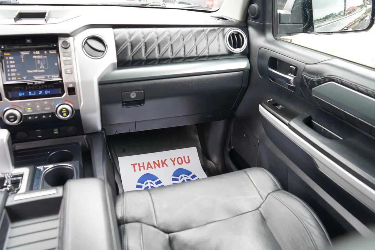 Toyota Tundra photo 22