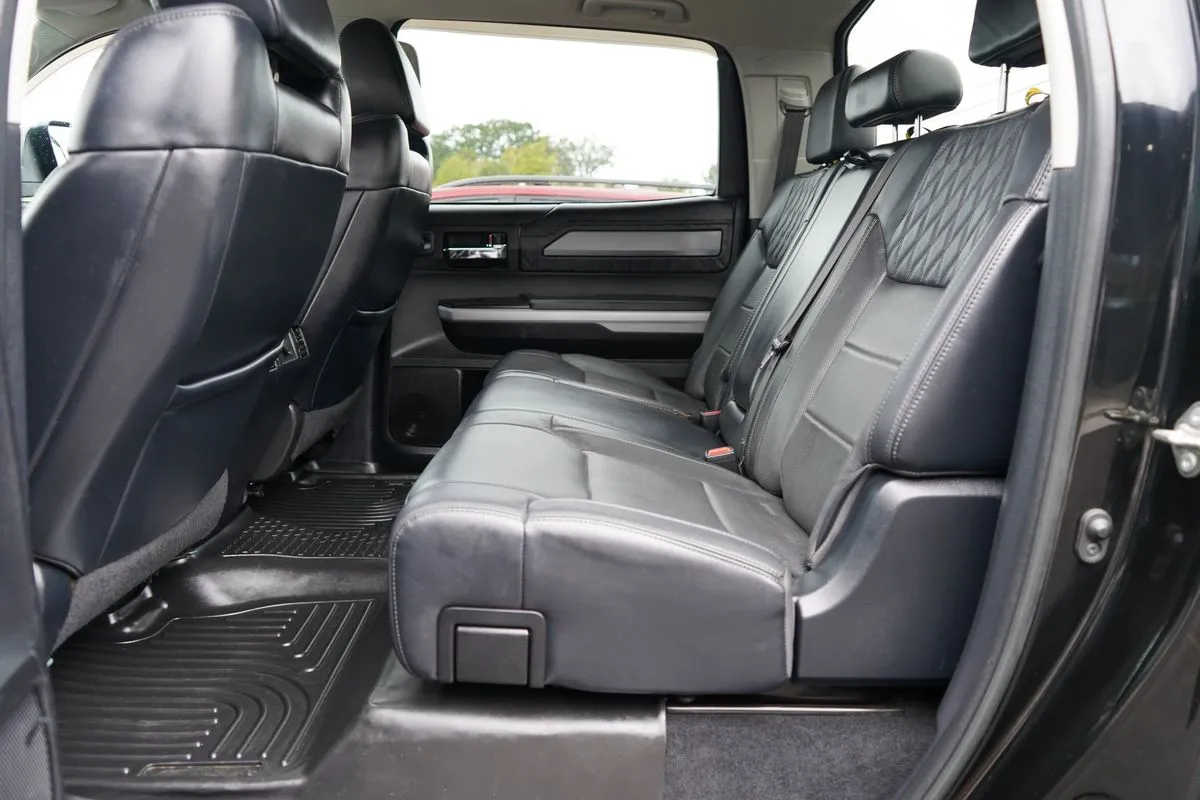 Toyota Tundra photo 37