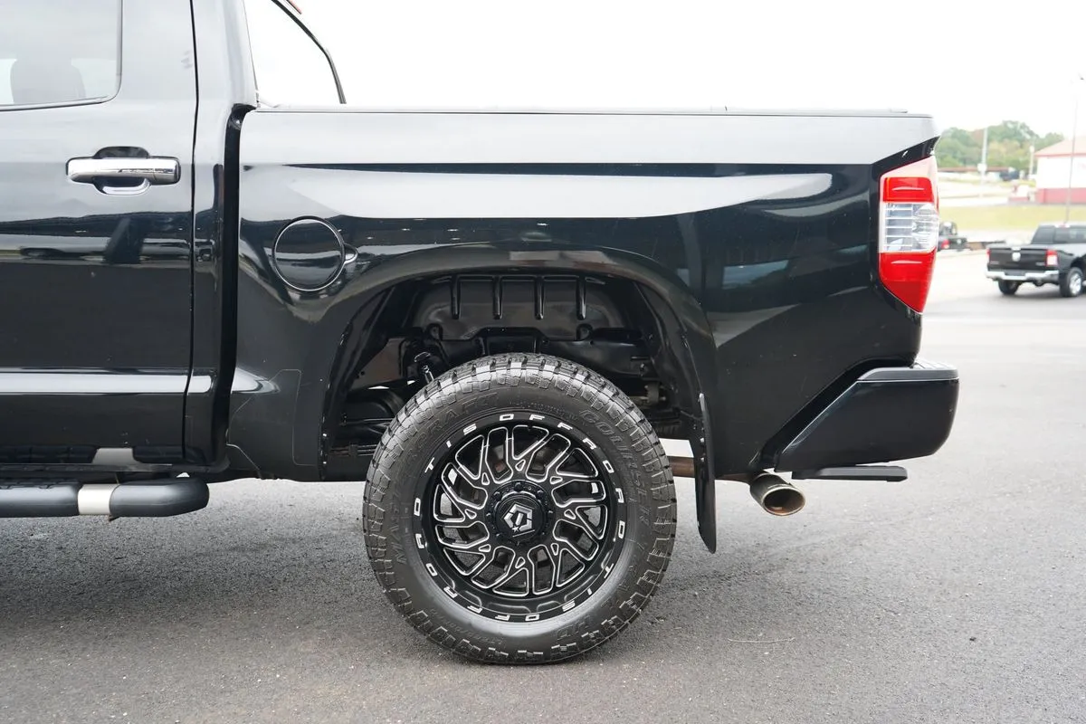 Toyota Tundra photo 8