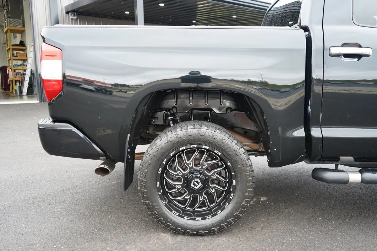 Toyota Tundra photo 12
