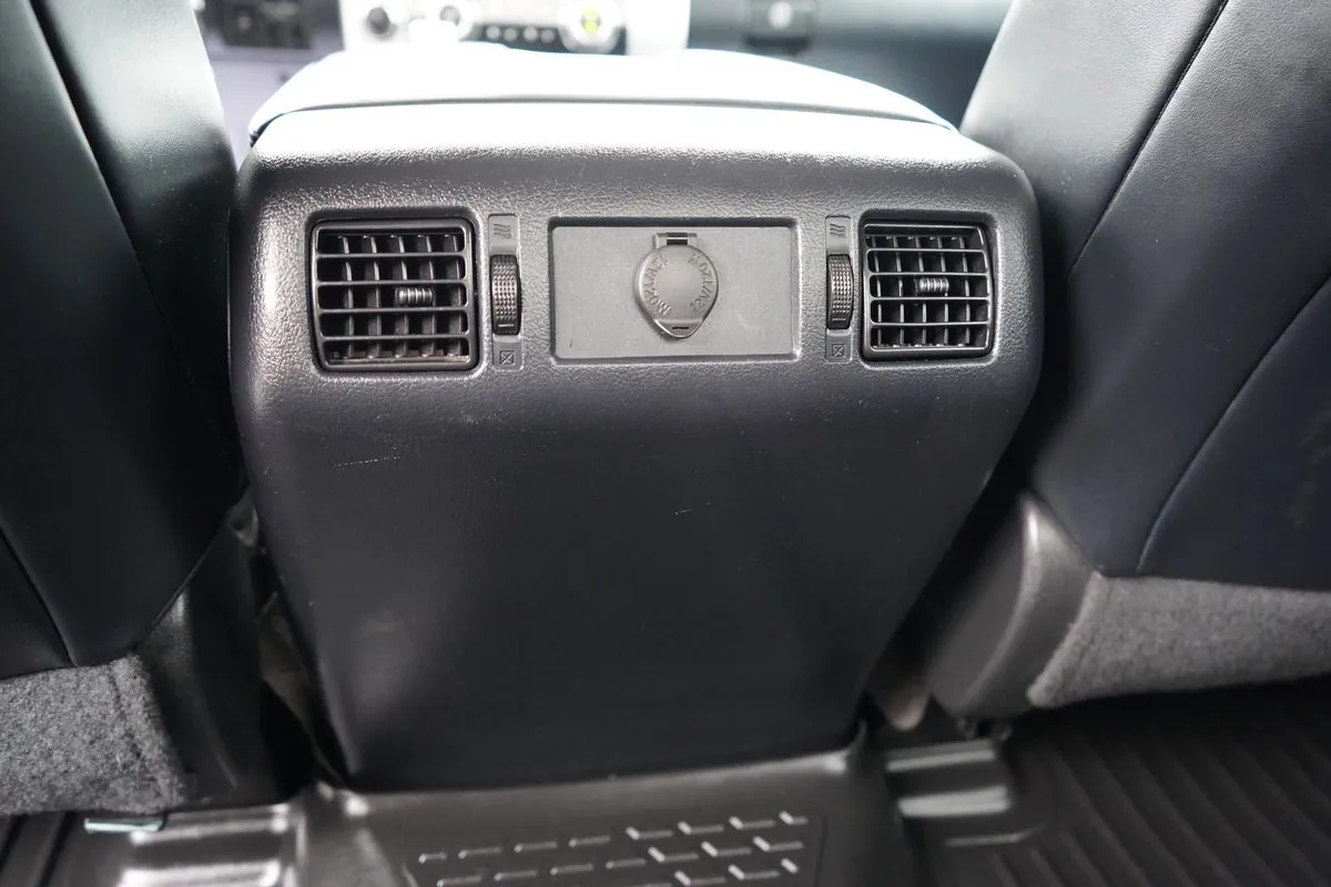 Toyota Tundra photo 35