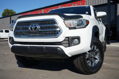Photos of 2017 Toyota Tacoma TRD Off Road for sale in West Plains, MO at West Plains Auto World