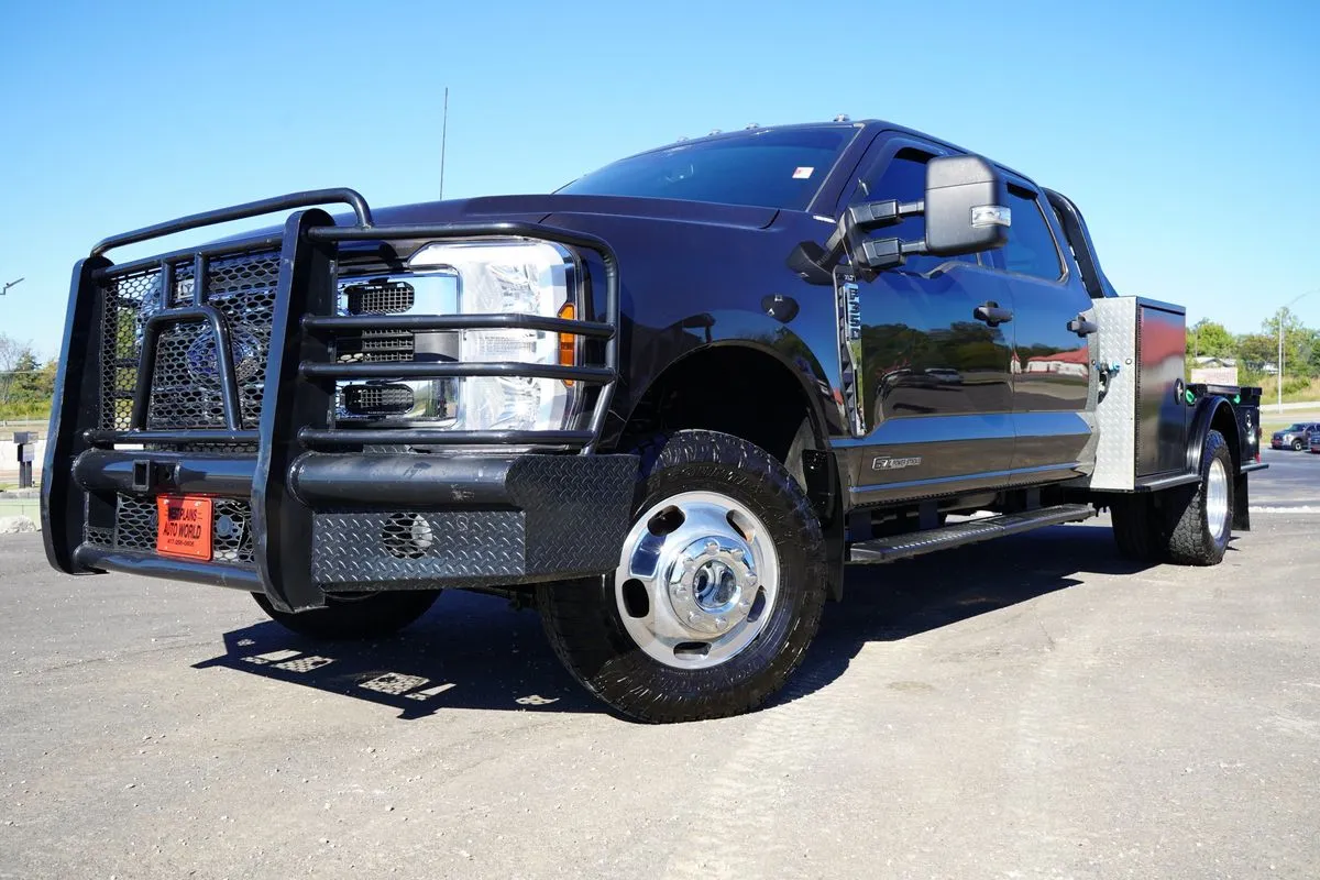 2025 Ford F-350 Super Duty Chassis Cab XLT