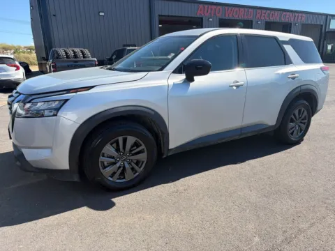 Silver 2025 Nissan Pathfinder S 4WD for sale in West Plains, MO