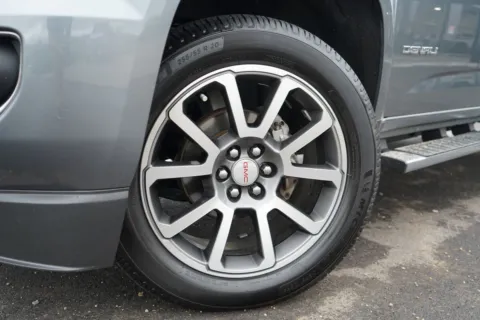 More photos of 2020 GMC Canyon 4WD Crew Cab Short Box Denali at West Plains Auto World, MO