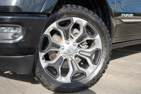 More photos of 2019 Ram 1500 Limited Crew Cab 4x4 5'7" Box at West Plains Auto World, MO
