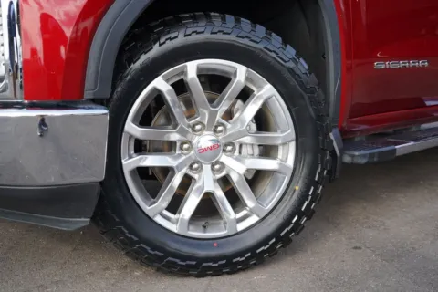 More photos of 2021 GMC Sierra 1500 4WD Crew Cab Short Box SLT at West Plains Auto World, MO