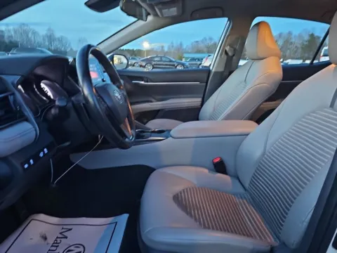 More photos of 2021 Toyota Camry SE at Autos Direct Manassas, VA