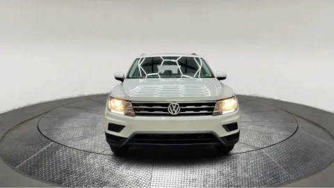 Photos of 2020 Volkswagen Tiguan 2.0T SE for sale in Manassas, VA at Autos Direct Manassas