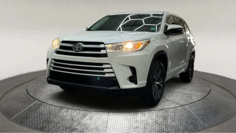 More photos of 2017 Toyota Highlander LE at Autos Direct Manassas, VA